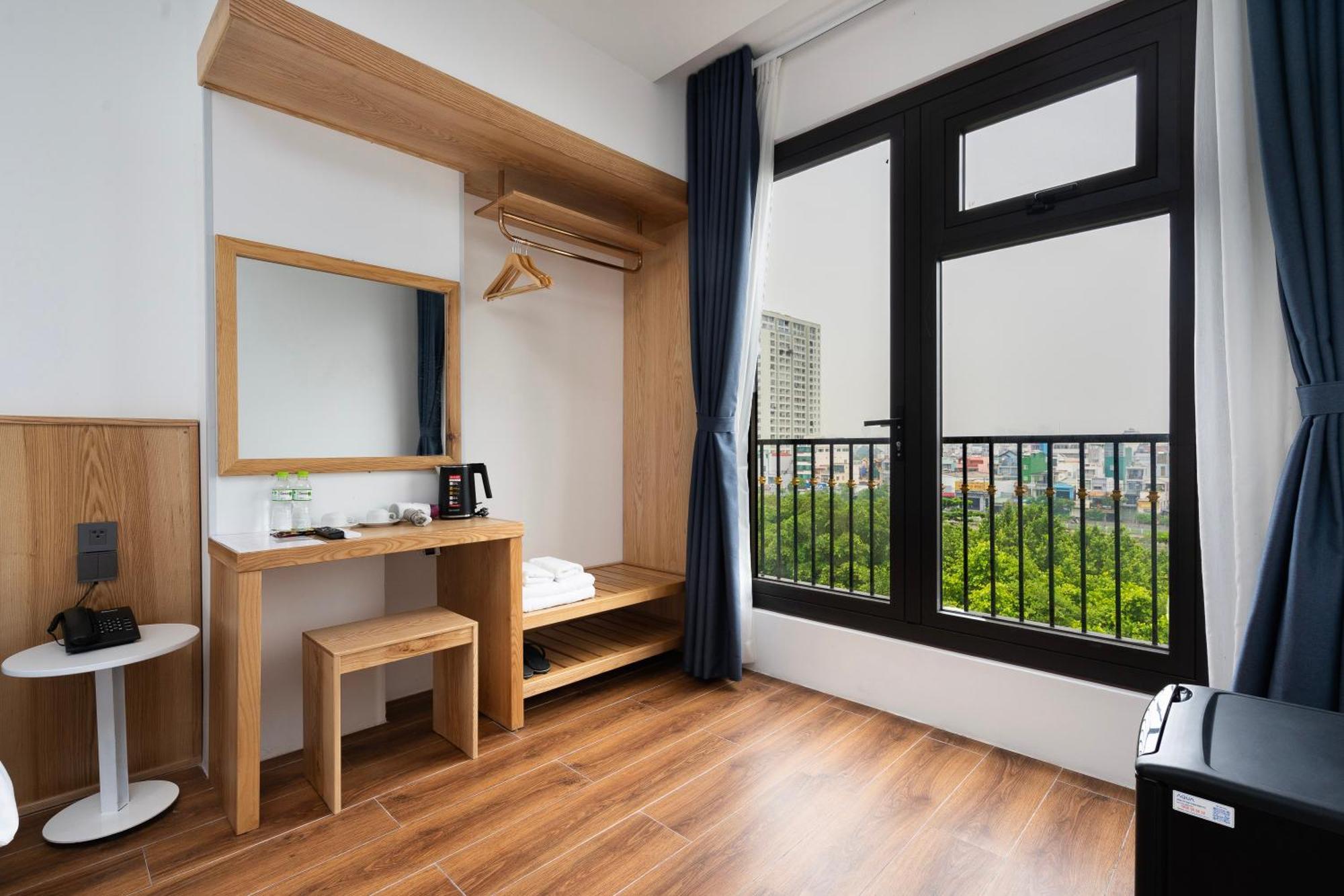 Haven Hut Riverside Hotel Хошимін Екстер'єр фото