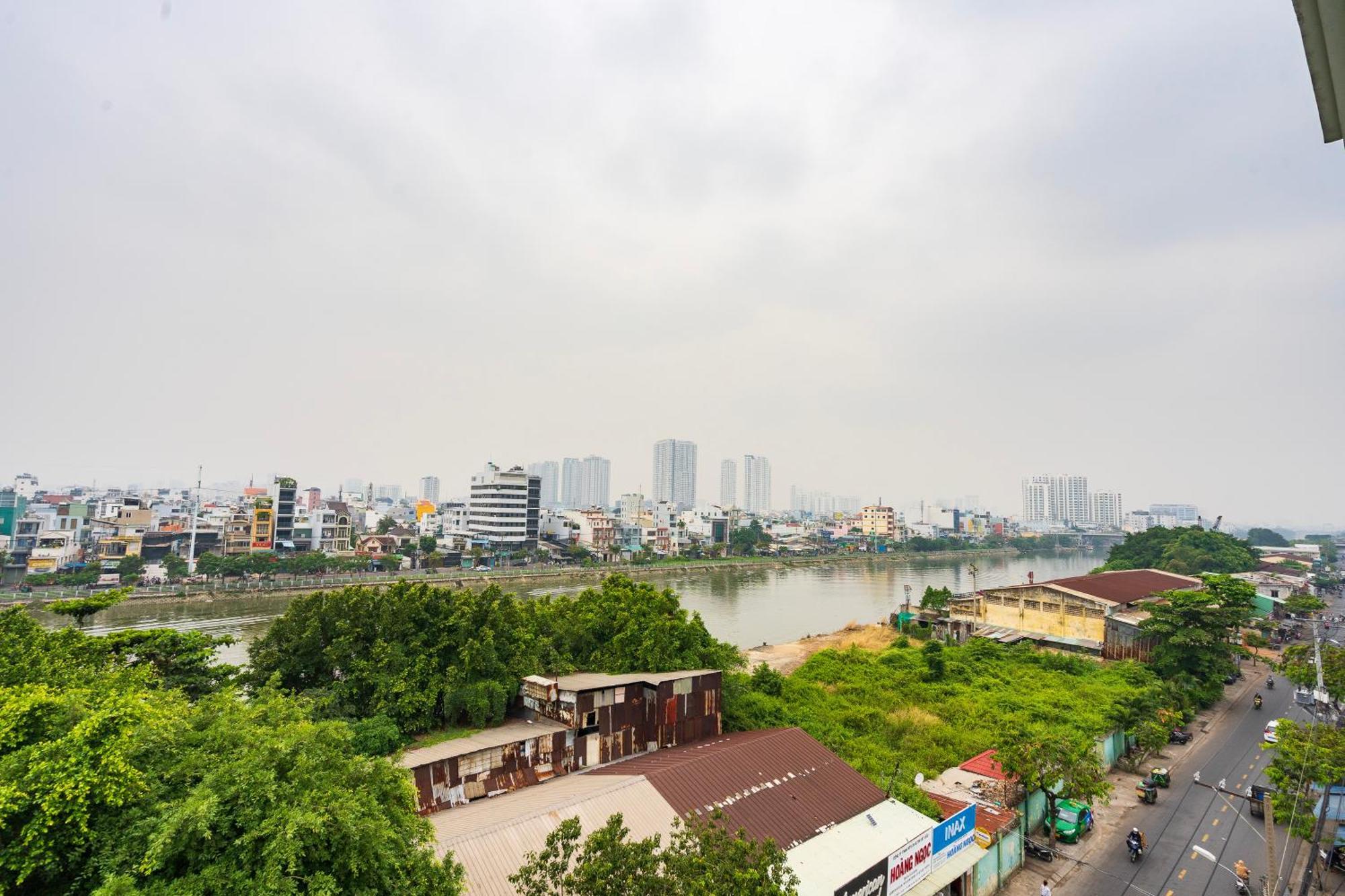 Haven Hut Riverside Hotel Хошимін Екстер'єр фото