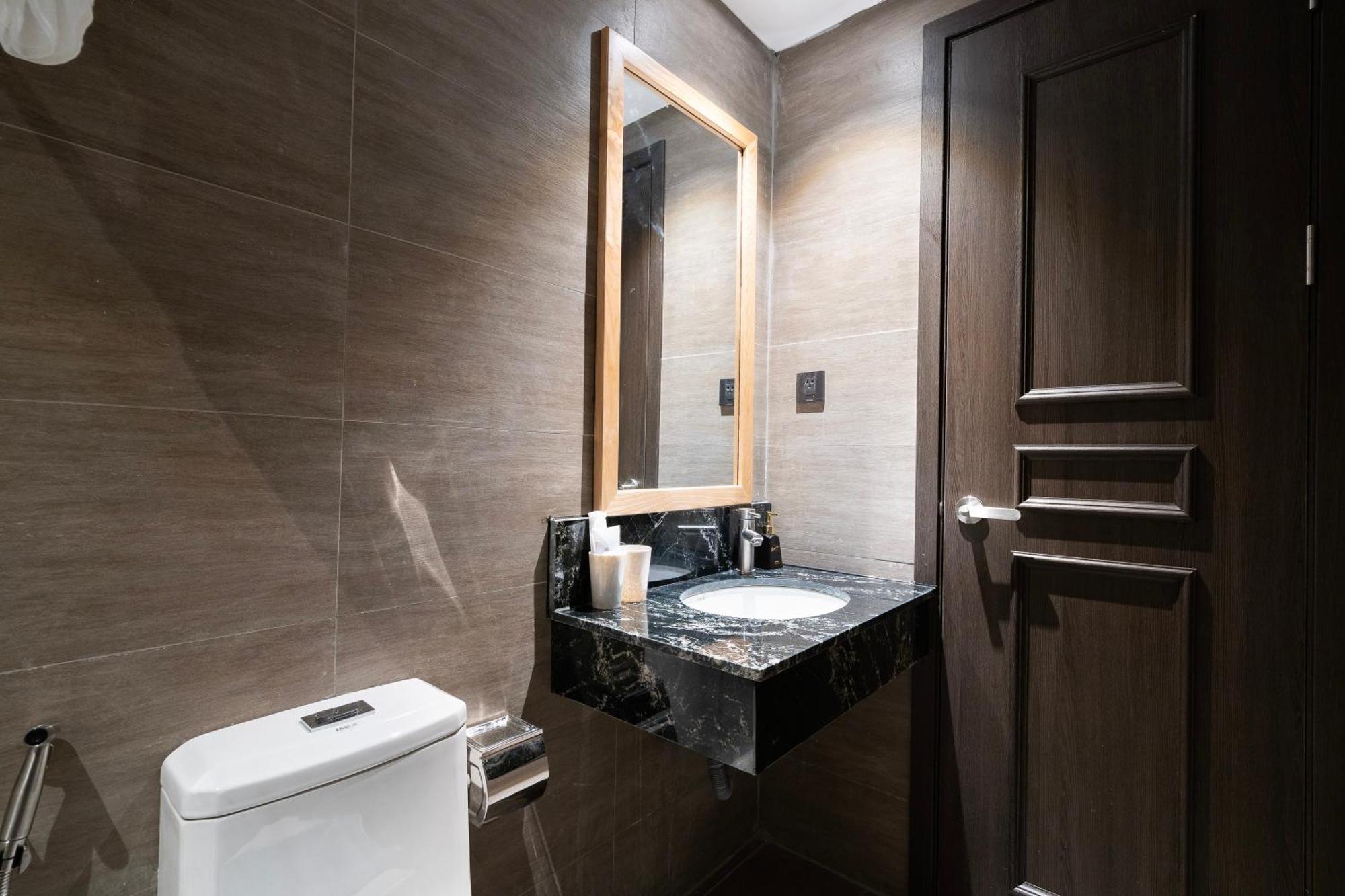 Haven Hut Riverside Hotel Хошимін Екстер'єр фото
